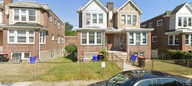 Building Photo - 929 Clover Ln Unit 1F Rental