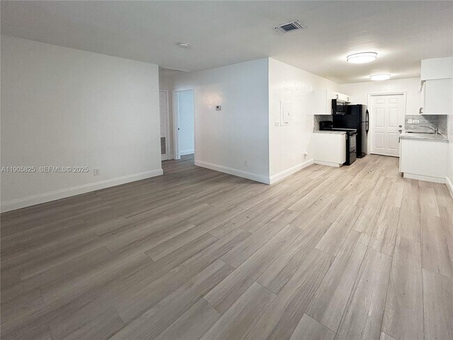 Photo - 738 NE 86th St Unit 6