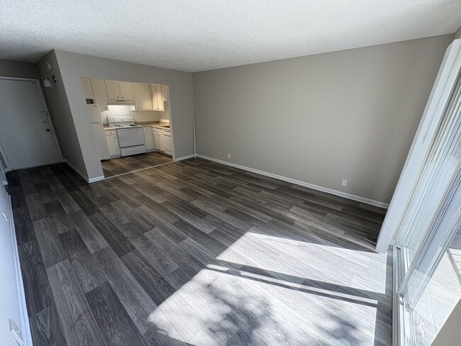 Building Photo - 1005 Hickory Hill Ln