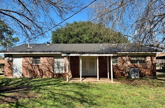 Photo - 3 Bedroom 2 bathroom Bossier City