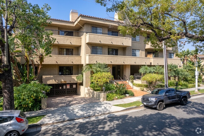 Photo - 221 S Oak Knoll Ave