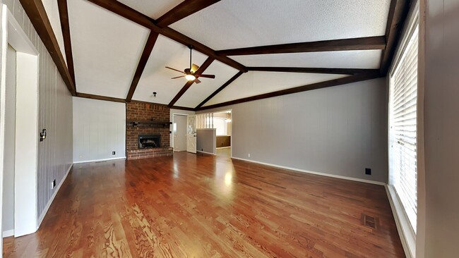 Photo - Start your new year in this charming 3 bedroom, 2 bath home located in the heart of Tulsa.