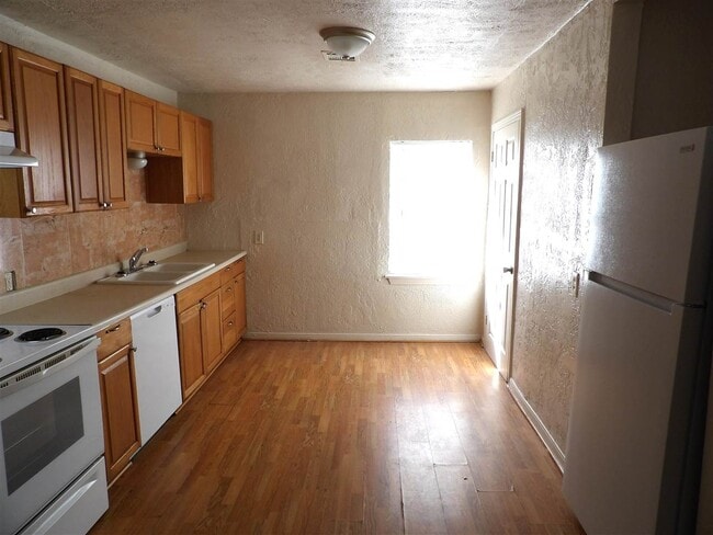 Photo - 1416 NW Irwin Ave