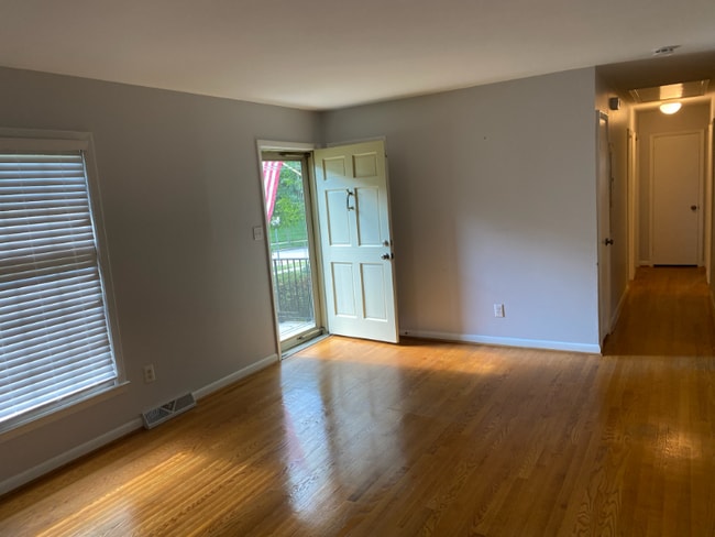 Photo - 416 E Rowan St