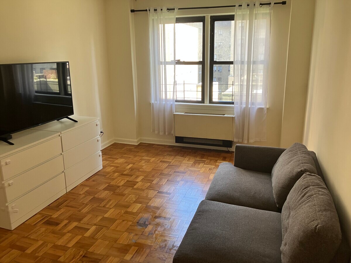 Photo - 240 E 46th St Unidad 9G