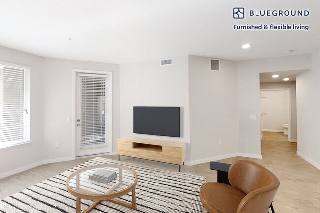 Photo - 6301 Shellmound St Unidad SI FL3-ID10502A