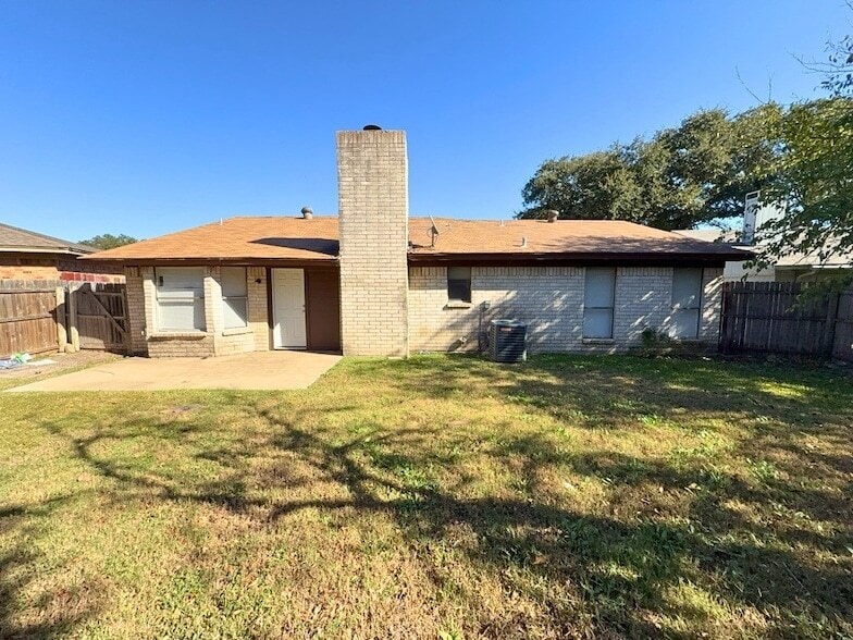 Photo - 6920 Misty Meadow Dr S