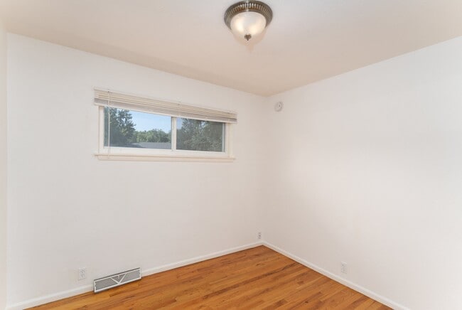 Photo - 1238 Janes Ln