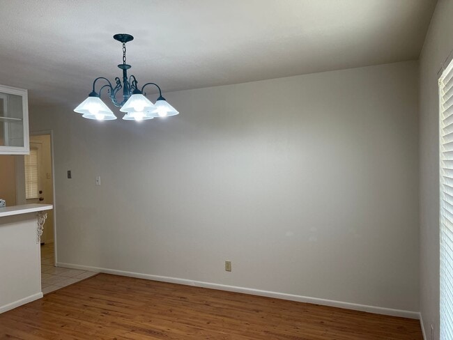 Photo - 814 W Bridge St