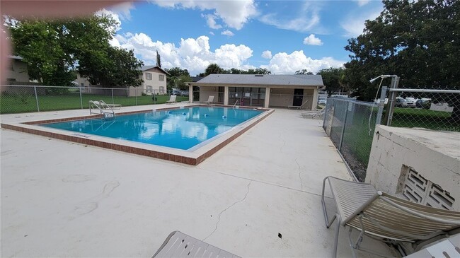 Photo - 1902 Honour Rd Unit 22