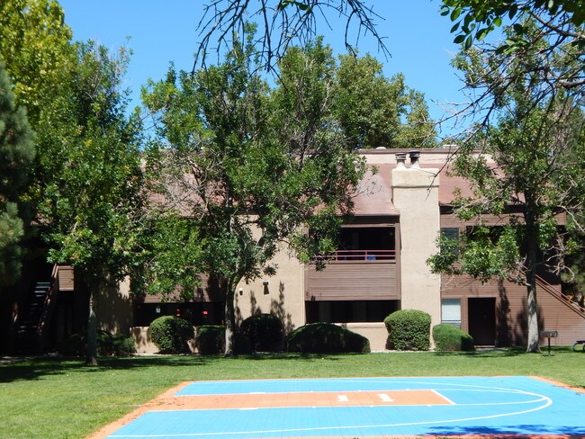 Apartamentos Sunchase en alquiler en Albuquerque, NM - Sunchase Apartments