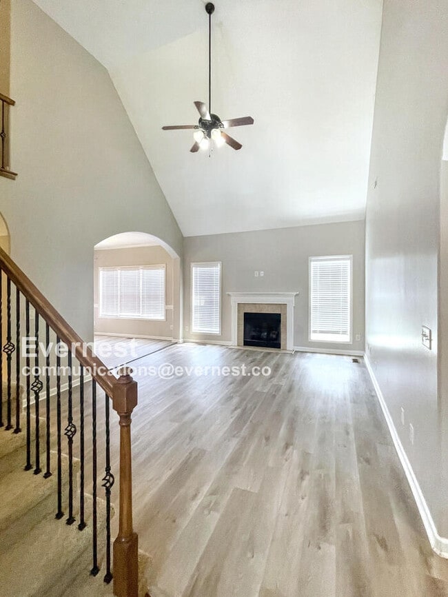 Photo - 1153 Chinook Cir