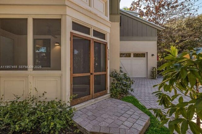 Photo - 2330 Overbrook St