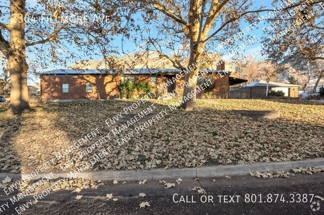 Building Photo - Spacious 4-Bed, 2 Bath Pet-Friendly Home w...