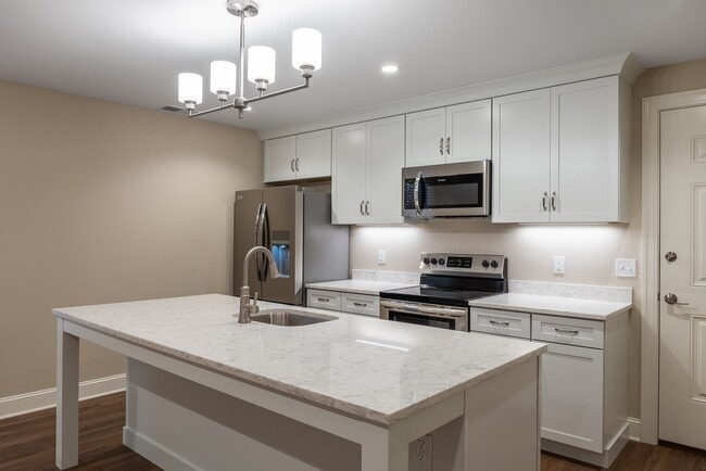 Photo - 319 W 5th St Unit 321