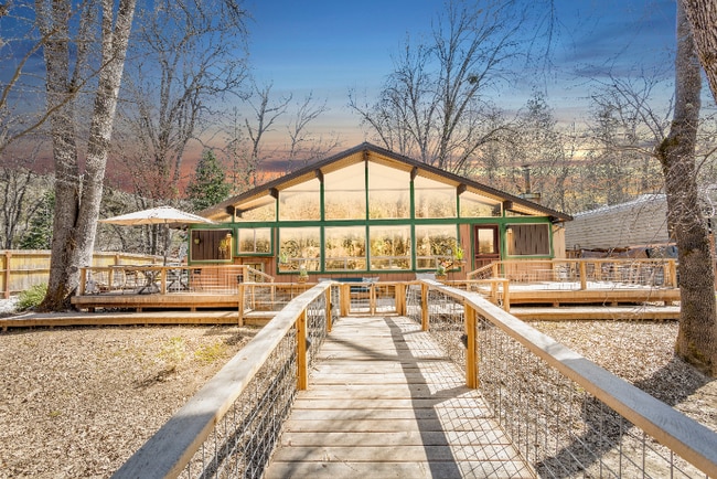 Building Photo - 21593 Crystal Falls Dr