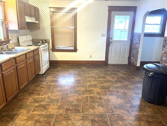 Photo - 1605 Chestnut St