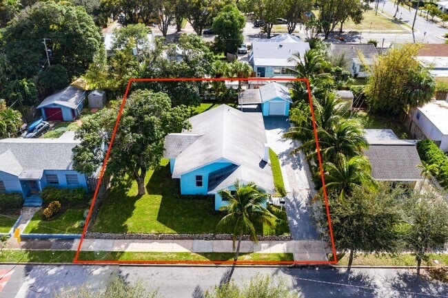 Building Photo - 424 53rd St Rental