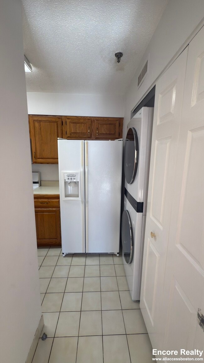 Photo - 156 Kelton St Unit 6