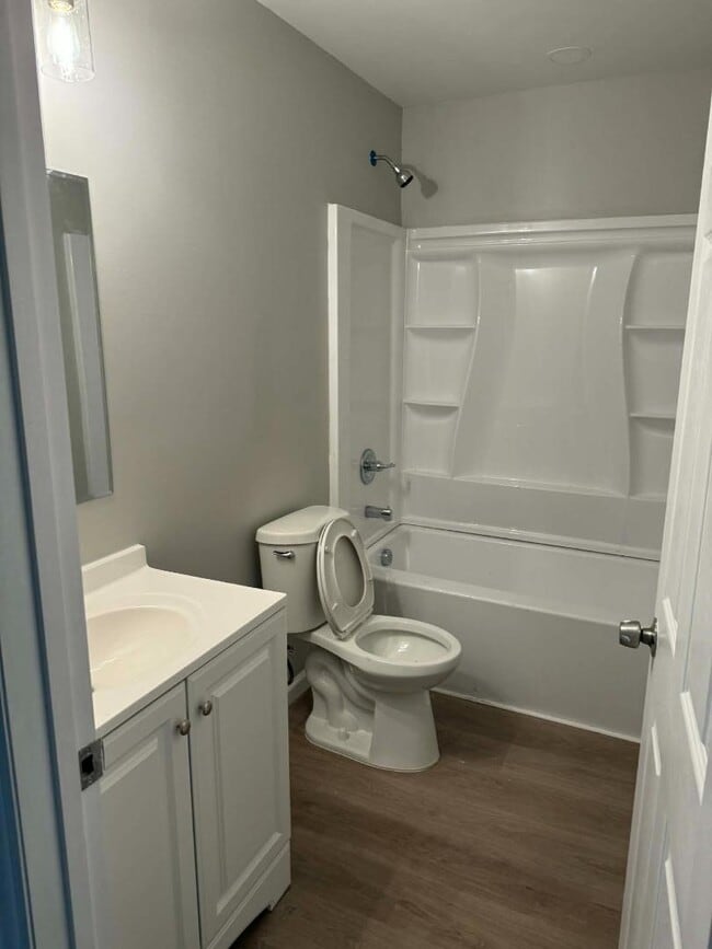 Photo - 214 Church St