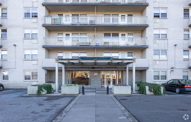 Photo - Munroe Towers