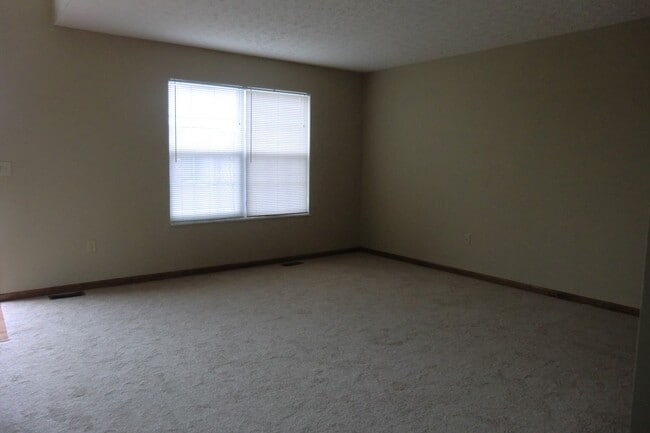 Photo - 7545 Auburn Trce Unit 7545 Auburn Trace