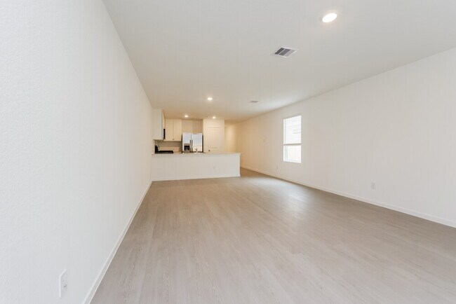 Photo - 325 Woodland Hills Dr