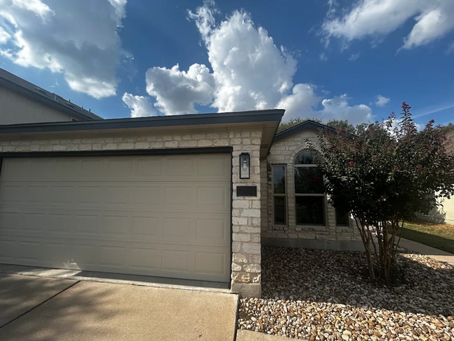 Building Photo - Move-In Ready 3BR/2BA in Round Rock - Enjo...