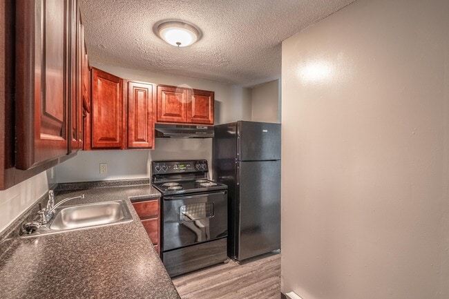 Meadowbrook Apartments