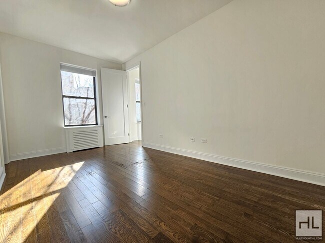 Sunny 1-Bedroom in Greenwich Village | Prime Location