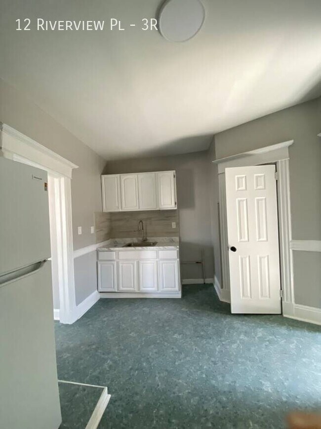 Photo - 12 Riverview Pl Unit 3R