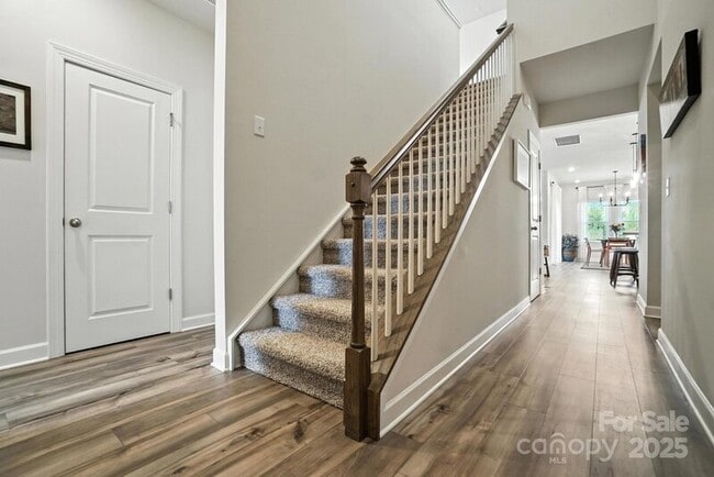 Photo - 3140 Seville St