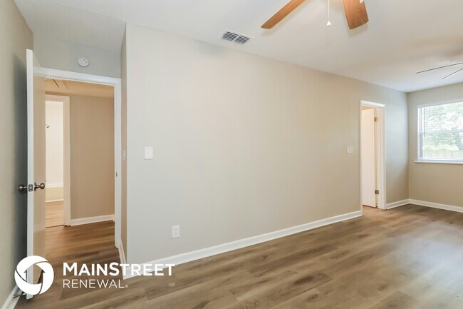 Photo - 6348 Fabian Dr