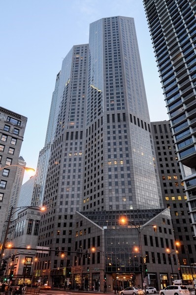 Building Photo - 950 N Michigan Ave Rental