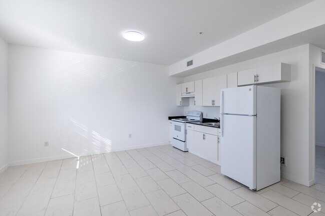 1BR, 1BA - 618SF - Living Room/Kitchen - Nueva Aventura