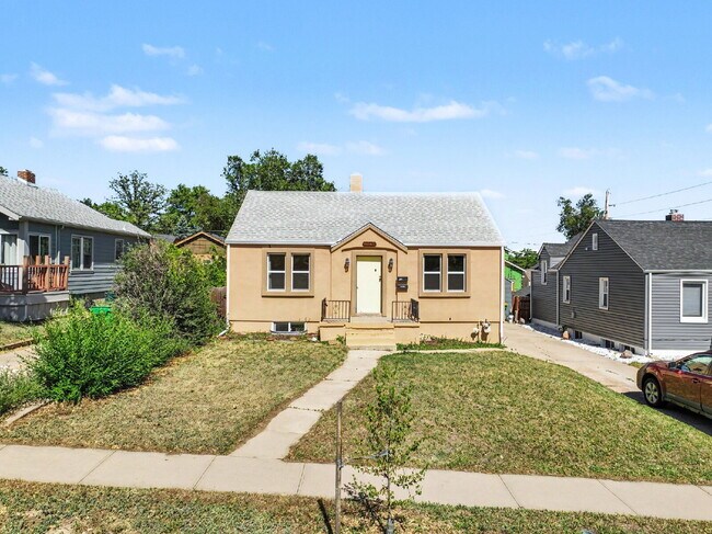 Photo - Charming 2-Bedroom Wheat Ridge Bungalow Near Sloan’s Lake - Available Now! Unit A