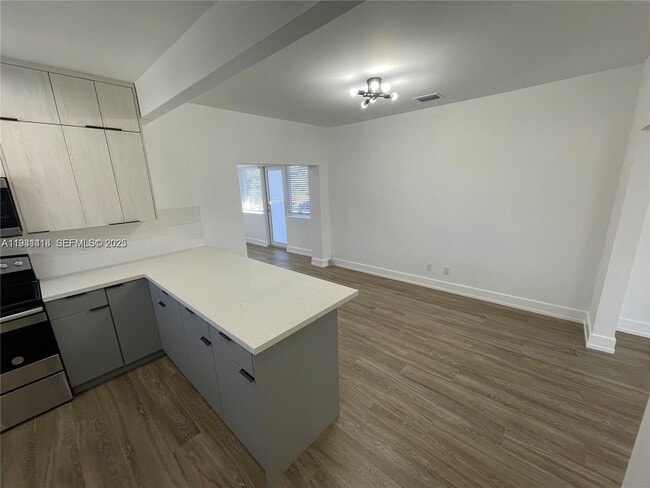 Photo - 1051 SW 8th Ave Unit 1051