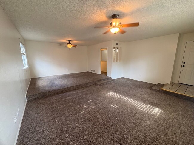 Photo - Lovely 3 bedroom home for rent in Fresno, CA