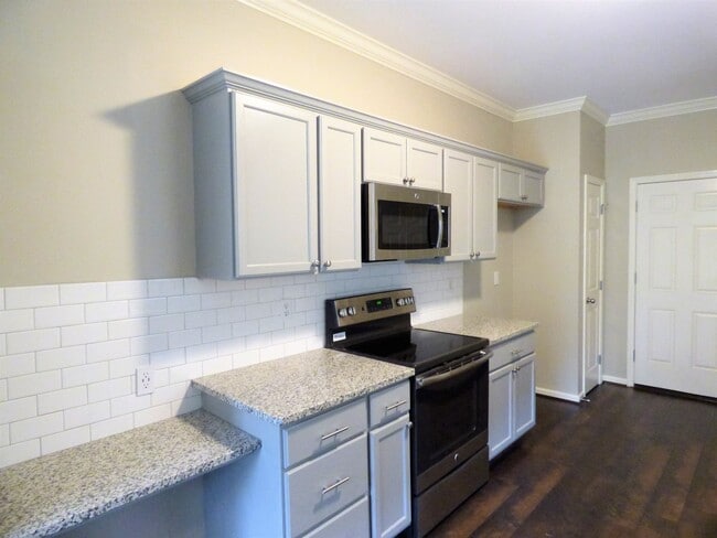 Photo - 951 Savannah Ln