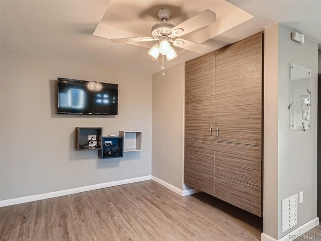 Building Photo - "Charming Studio Duplex Retreat in Englewood – Cozy 1 Bed, 1 Bath Gem!" Unit 2