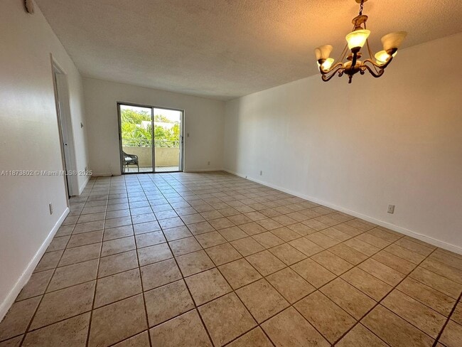 Building Photo - 900 NE 18th Ave Unit 207 Rental