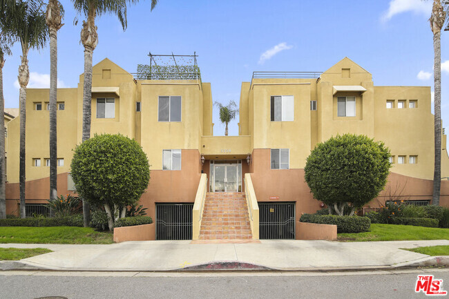 Building Photo - 5350 Sepulveda Blvd Rental