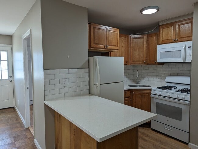 Building Photo - 5A Hemlock Dr Unit 94