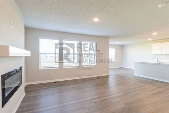Photo - 1177 NW Williamsburg Ln
