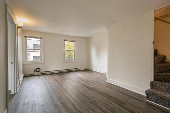 Photo - 333 Madison St