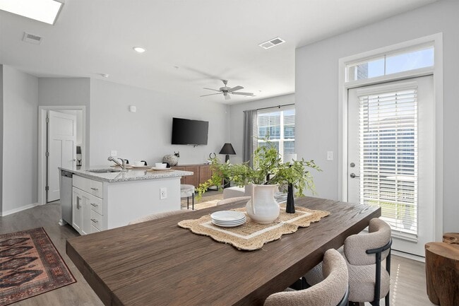 Photo - Shoreline Flats Apartments