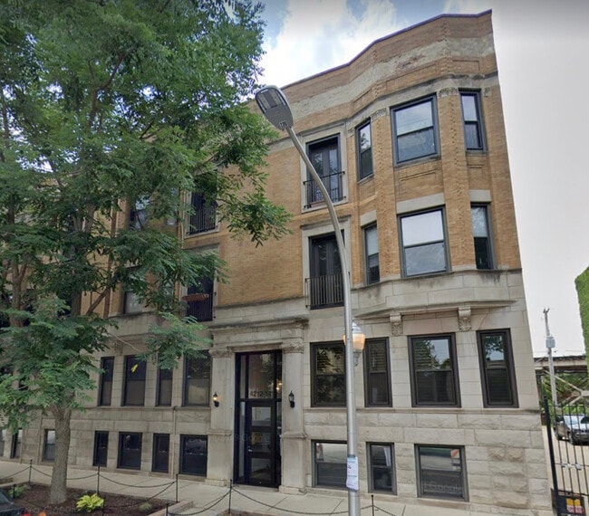Building Photo - 4214 N Kenmore Ave Unit 2F Rental