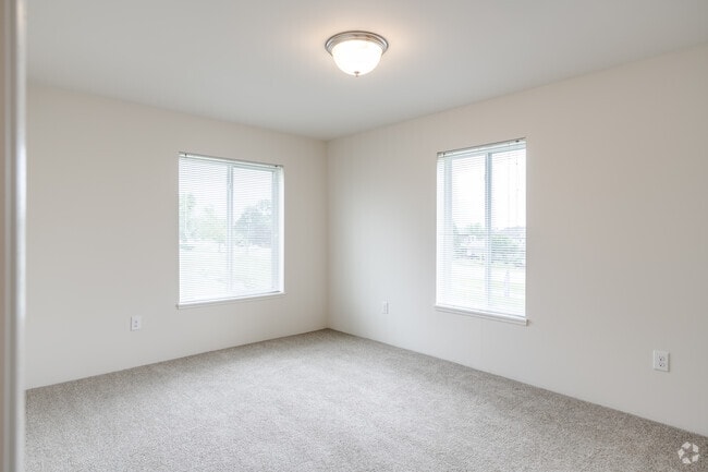 2BR, 2BA - 960SF - Bedroom
