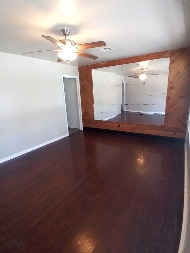 Photo - 1817 Breckenridge Dr