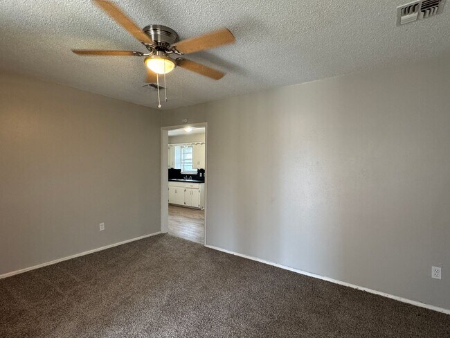 3310 SW Salinas Dr